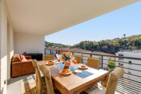 Lovely 2 bedroom condo with pool